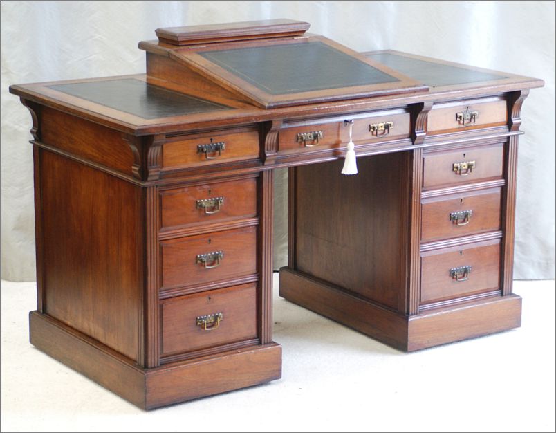 4032 Antique Walnut Dickens Desk (2)